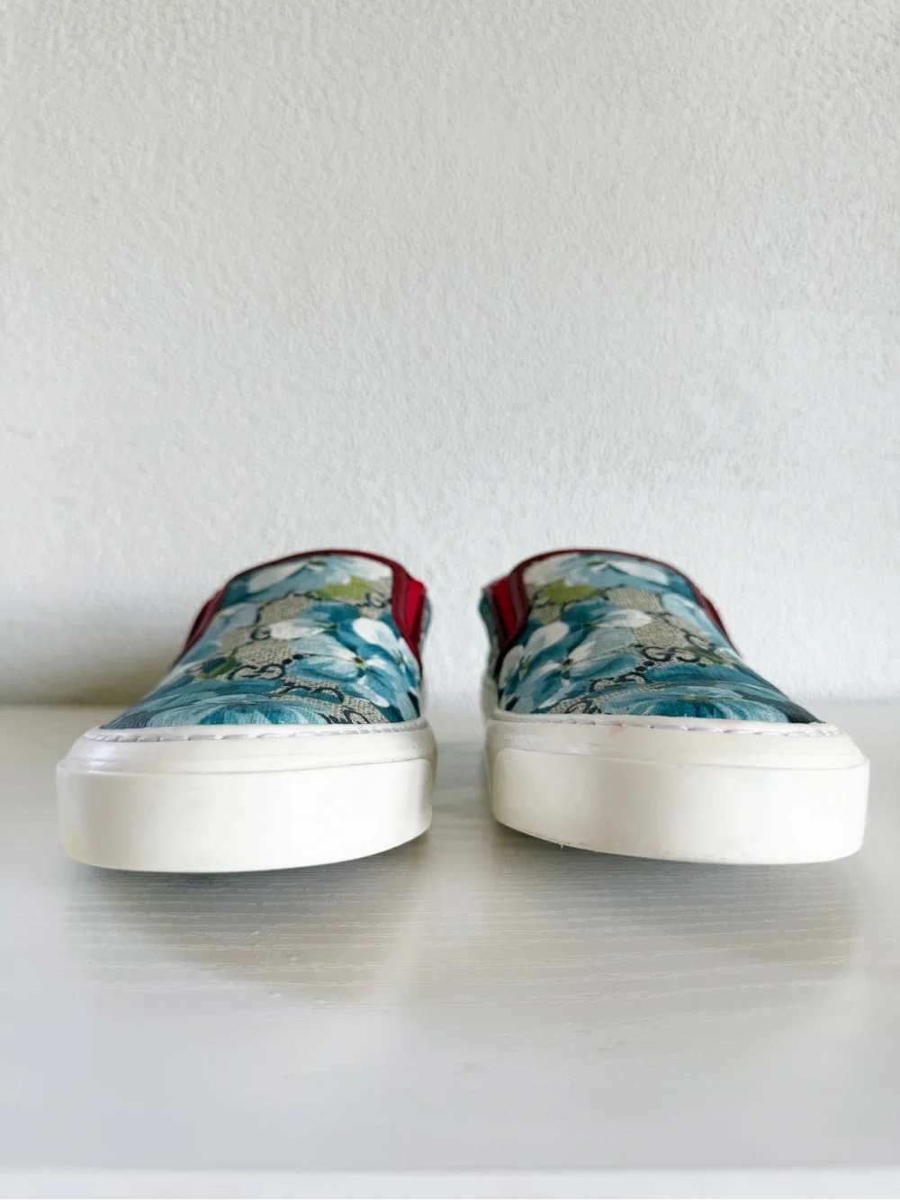 Gucci deep blue